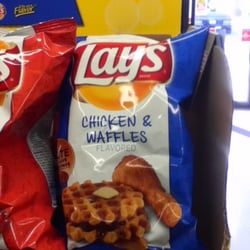 Chicken and waffles Lays
