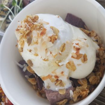 Shaka Bowls - Kalo & Haupia crunch - Food Trucks Near Me Shaka Bowls - Kalo & Haupia crunch - Food Trucks Near Me