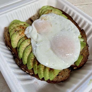 Frankie & Lola's Front Street Cafe - Breakfast & Brunch Near Me - Morro Bay, California