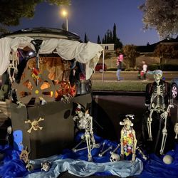 Croce Leo R Elementary School - Croce Trunk or Treat