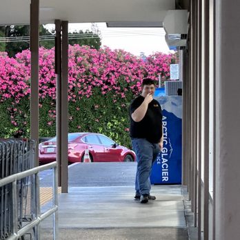 Maya Supermarket - This employee told me to get out the store - Mexican Near Me - Vacaville, California Maya Supermarket - This employee told me to get out the store - Mexican Near Me - Vacaville, California