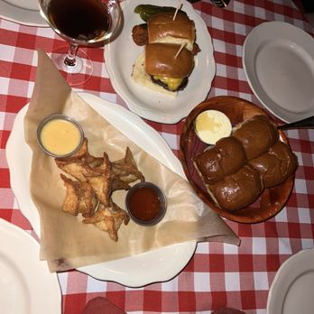Trivoli Tavern - Chicken & Cheeseburger sliders, Warm Parkerhouse Rolls, Crab Rangoons - American Near Me - Chicago, Illinois Trivoli Tavern - Chicken & Cheeseburger sliders, Warm Parkerhouse Rolls, Crab Rangoons - American Near Me - Chicago, Illinois