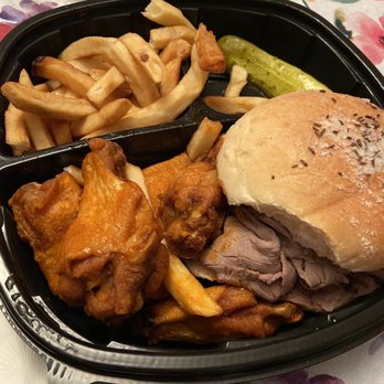 Connor's Restaurant - Buffalo Platter - American Near Me - Buffalo, New York