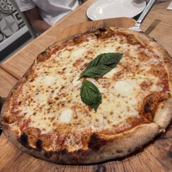 Terrazzo - Margarita pizza