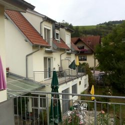 pension heuler - Blick aufs alte Gebäude