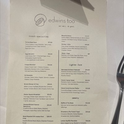 EDWINS Cigar Bar by null