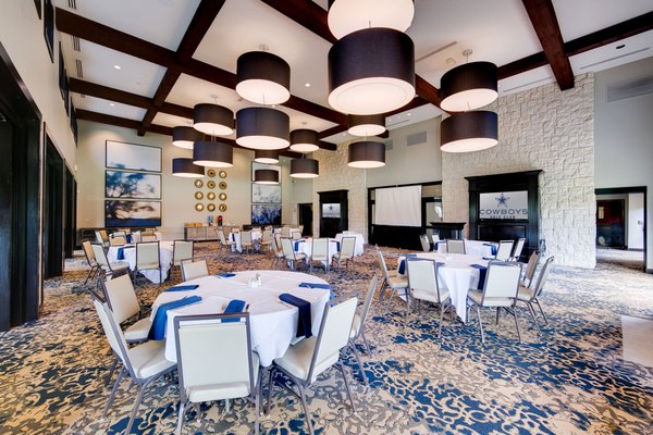 Ring of Honor Kitchen & Bar by null