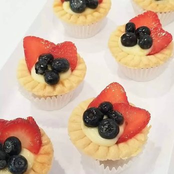 Batter ‘N Icing - Mini Fruit Tarts - Cupcakes Near Me - Danville, California
