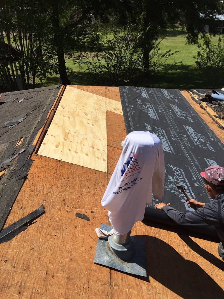 Slide of I'll Do It Roofing & Gutters