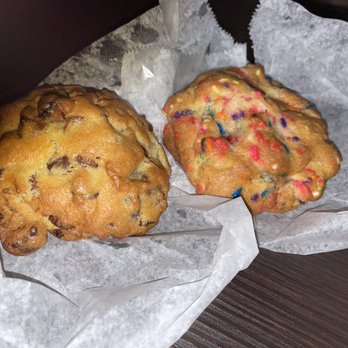Funny Face Bakery - Cupcakes Near Me - New York, New York