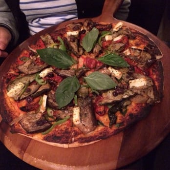 La Roche Cafe - Restaurants Near Me - St Kilda, VIC