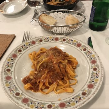 Alessio - Pasta with tomato sauce and meat - Roman Near Me - Rome, RM