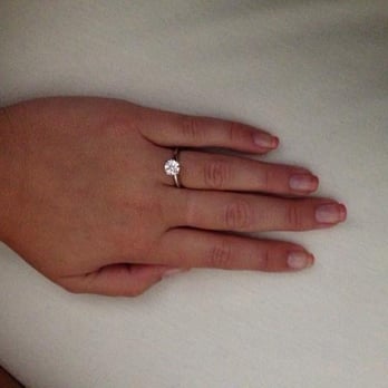 Whiteflash - Expert Selection 0.9ct G VS2 on size 4 finger - Jewelry Near Me - Sugar Land, Texas