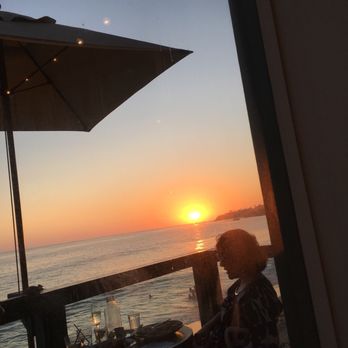 Driftwood Kitchen - Great view of sunset - Seafood Near Me - Laguna Beach, California Driftwood Kitchen - Great view of sunset - Seafood Near Me - Laguna Beach, California