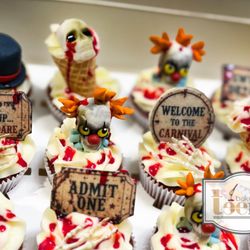 Teeny Bakehouse - Halloween cupcakes