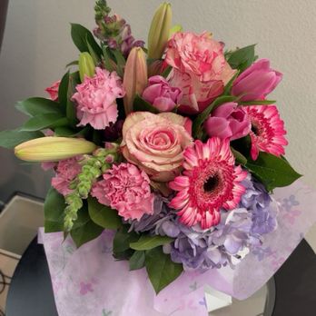 Santos Flowers - Beautiful coordination and color selection! - Florists Near Me - Riverside, California