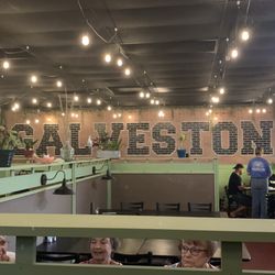 Galveston Seafood & Grill - Great decor