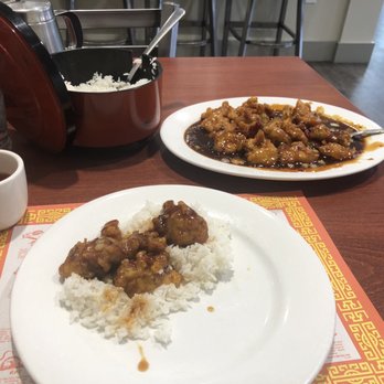 Gaslight Kitchen - General tso chicken - Chinese Near Me - East Grand Rapids, Michigan Gaslight Kitchen - General tso chicken - Chinese Near Me - East Grand Rapids, Michigan