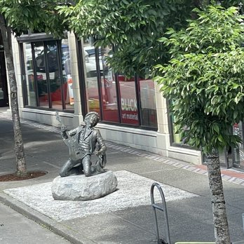 Jimi Hendrix Statue - Public Art Near Me - Seattle, Washington Jimi Hendrix Statue - Public Art Near Me - Seattle, Washington