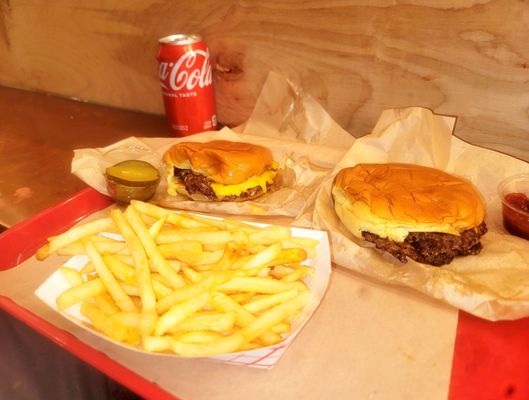 Hamburger Project by null