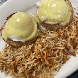 Rosie's Restaurant - Eggs Benedict