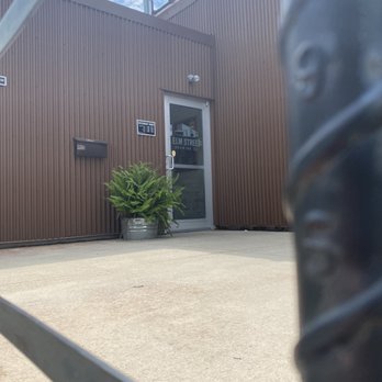 Elm Street Brewing Company - the front of the building - Breweries Near Me - Muncie, Indiana