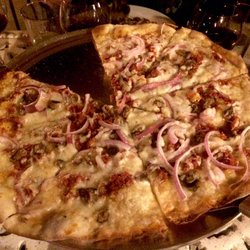 Porto Bistro - Spagnolo pizza! I couldn't wait to dive into this 'za