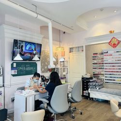 DM Nail Salon