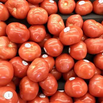 Hy-Vee - The produce section rocked the tomato's the other day! - Drugstores Near Me - Lee's Summit, Missouri