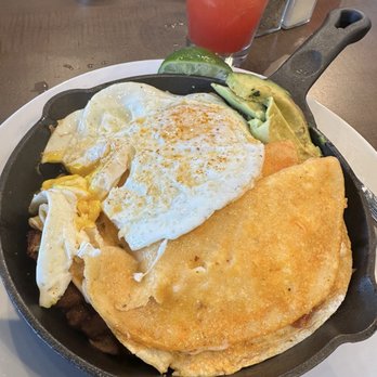 Hash Kitchen - Bars Near Me - Fort Worth, Texas