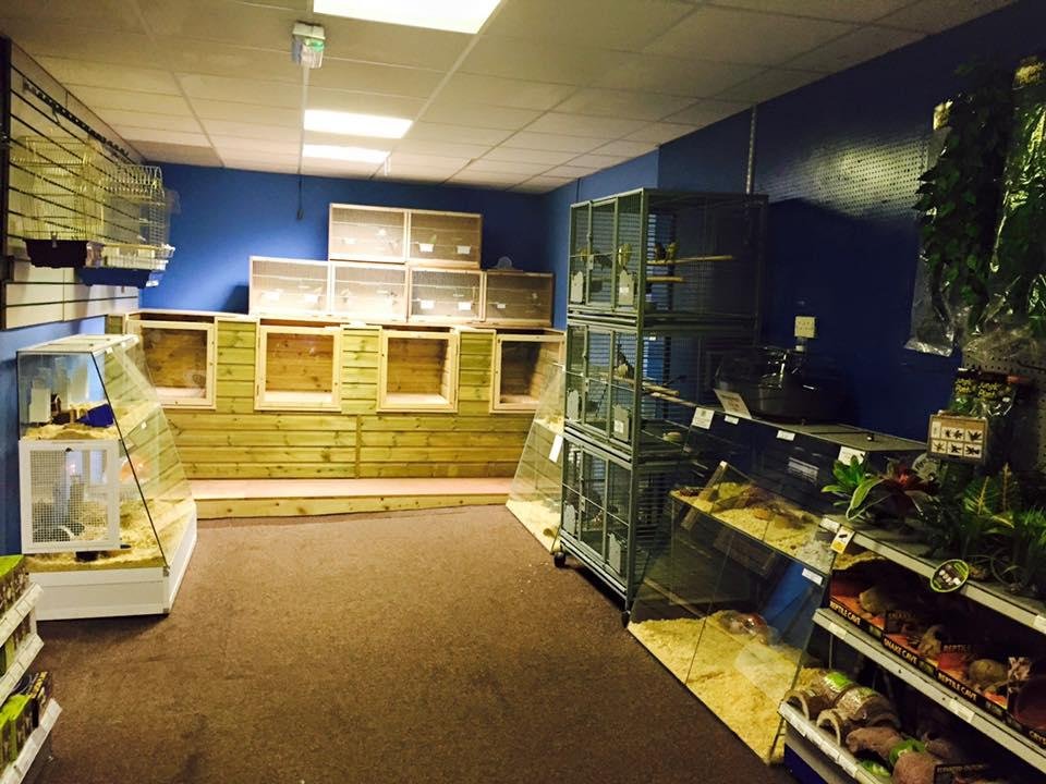 THE ANIMAL ARK PET STORE Updated September 2024 86 High Street