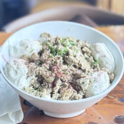Citrus Grill & Lounge - Lunch Bowl with chicken