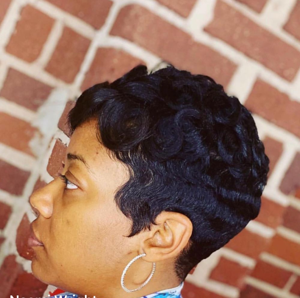 Honeiluvmyhair Logo