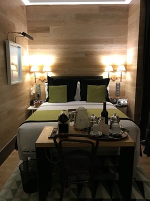 Brown's Central Hotel by null