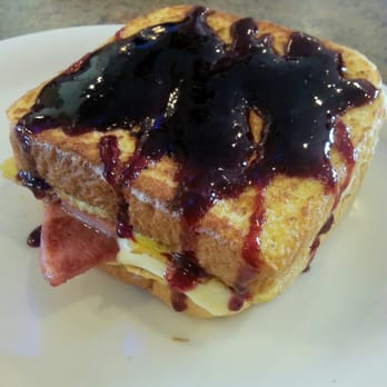 Rex's Golden Grill - Best Monte Cristo ever - Breakfast & Brunch Near Me - Dearborn, Michigan
