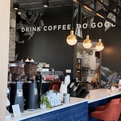 Thousand Hills Coffee - Order counter
