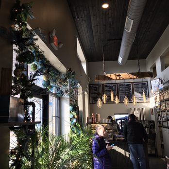 Common Grounds Cafe & Pie Shop - Main entrance - Coffee & Tea Near Me - Gridley, Illinois