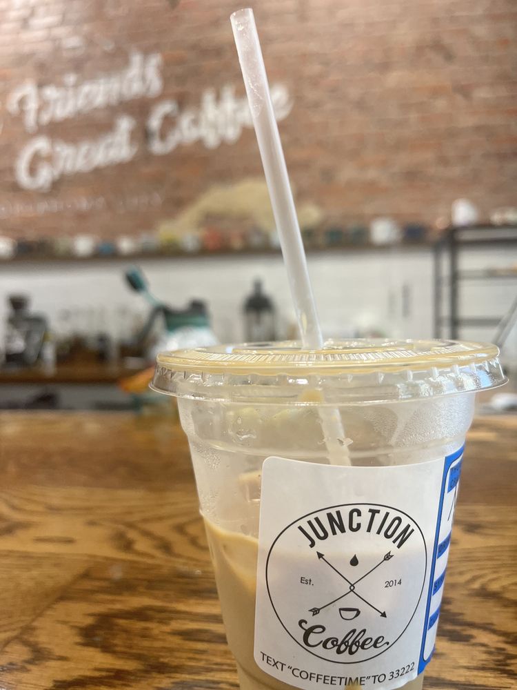 JUNCTION COFFEE Updated September 2024 68 Photos & 19 Reviews 611