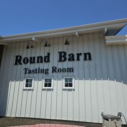 Round Barn - Union Pier Tasting Room