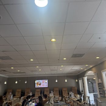Glow Nails & Spa - Day Spas Near Me - Coral Springs, Florida