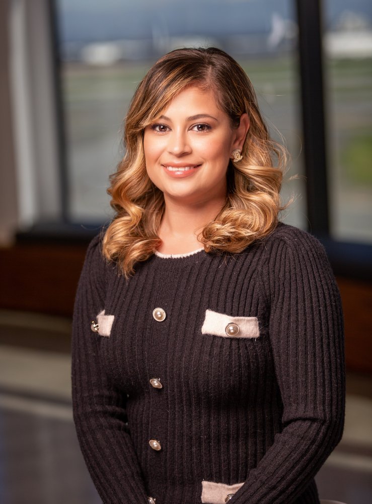 ALMA MICHEL CIRCLE REAL ESTATE 34 Photos 3250 Airflite Way, Long