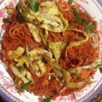 City Corner 2 - Vermicelli noodle entree with chicken - Thai Near Me - Roanoke, Virginia