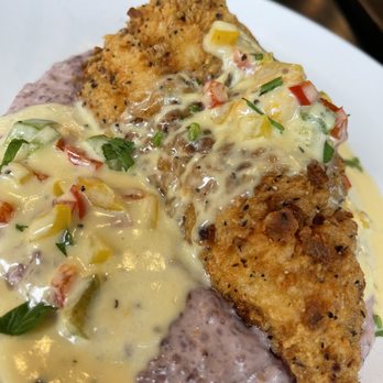 ApacheXLR - Fish and grits, it is delicious!!!! - Bars Near Me - Atlanta, Georgia