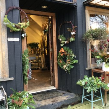Vivio Flower Gallery - Entrance, and displays. - Florists Near Me - Port Moody, British Columbia Vivio Flower Gallery - Entrance, and displays. - Florists Near Me - Port Moody, British Columbia