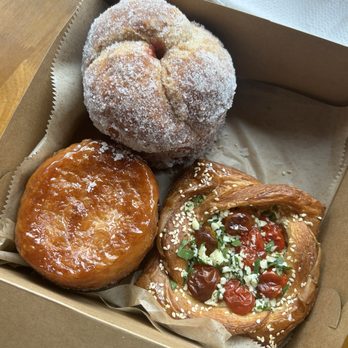 Poppy Bakery - Bakeries Near Me - Milwaukee, Wisconsin