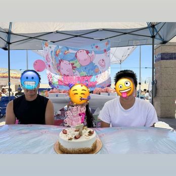 Surf City Bouncers - Mini tables and chairs for kids and canopy - Bounce House Rentals Near Me Surf City Bouncers - Mini tables and chairs for kids and canopy - Bounce House Rentals Near Me