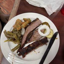 We tried the ribs and the brisket! We tried the ribs and the brisket!