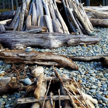 Ruby Beach - Fort and firepit made from drift wood. - Beaches Near Me Ruby Beach - Fort and firepit made from drift wood. - Beaches Near Me