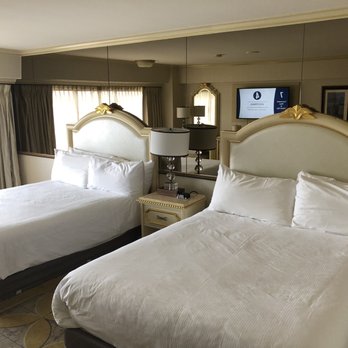 Peppermill Reno - Double Queen beds. - Casinos Near Me - Reno, Nevada