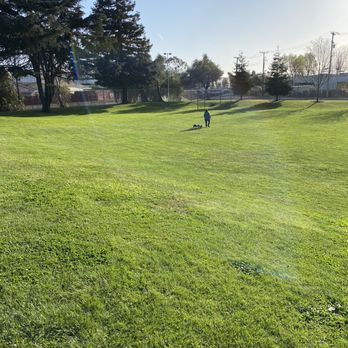 Bonaire Park - Parks Near Me - San Leandro, California
